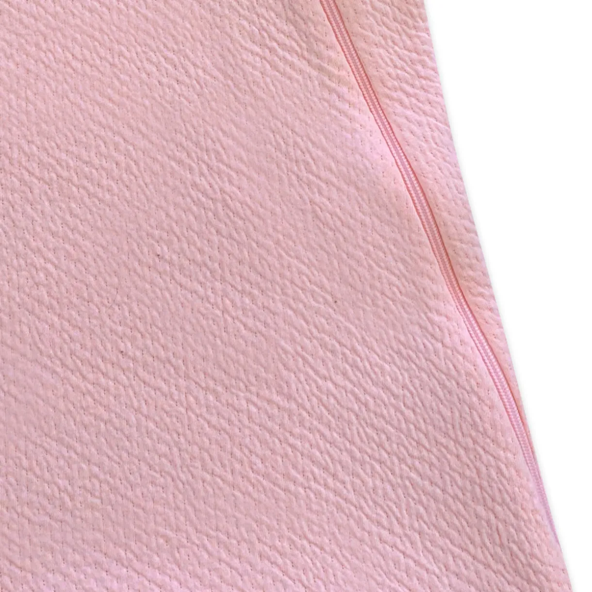 Organic Cotton Matelassé Medium Weight Wearable Blanket