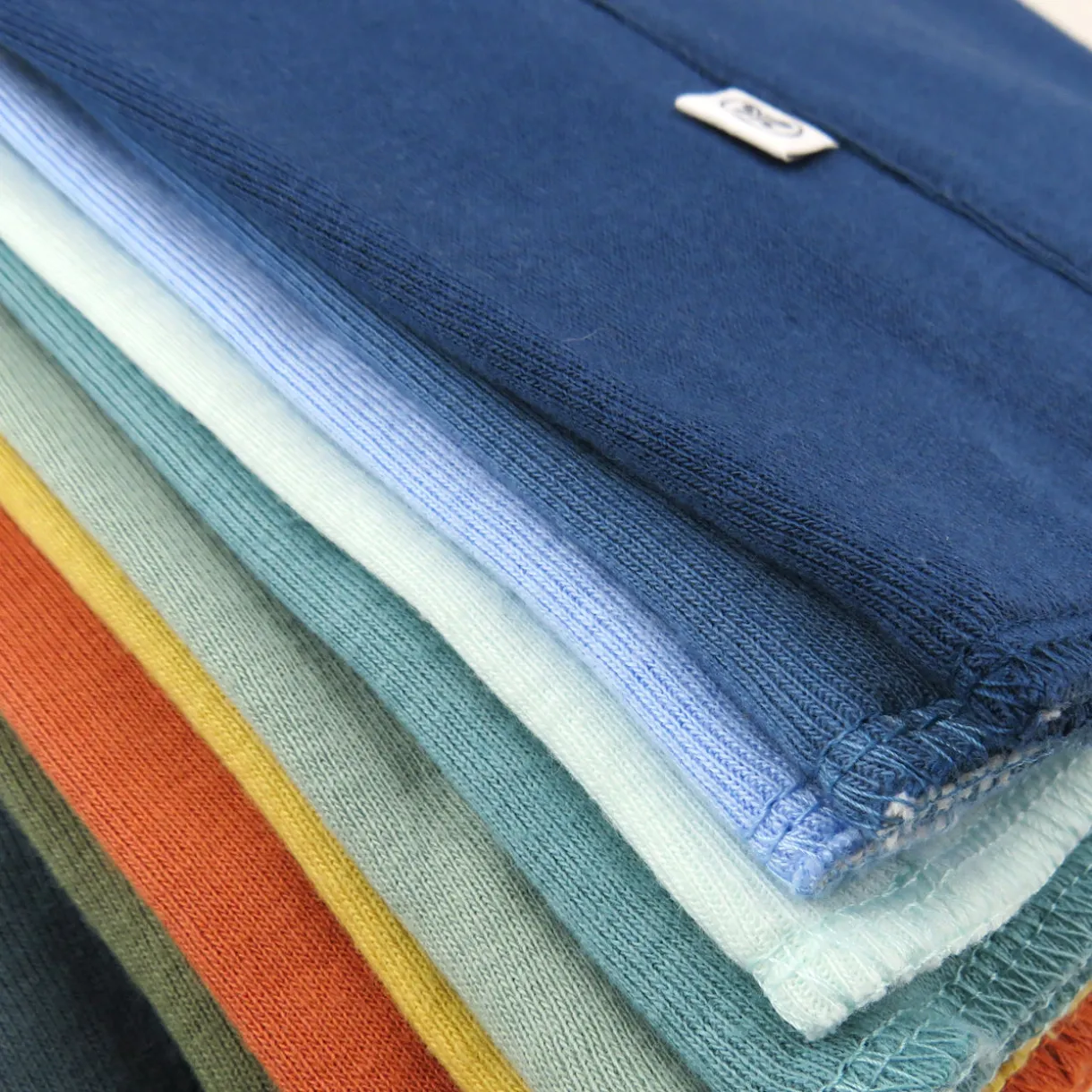 20-Pack Organic Cotton Long Sleeve Bodysuit & Knit Tri-fold Burp Cloth Bundle
